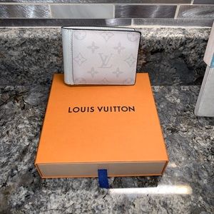Authentic Louis Vuitton Antarctica Multiple Wallet